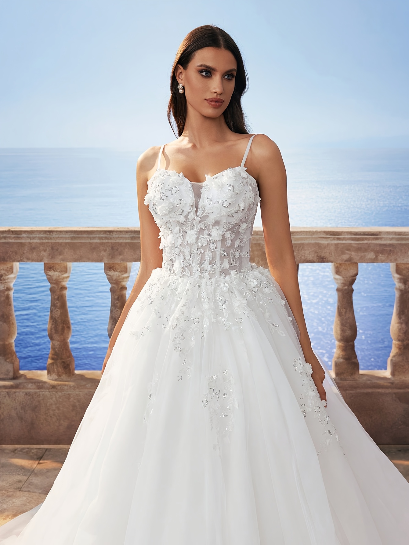 Vestido de Novia Elegante para Mujer con Cuello en V Profundo, Sin Tirantes y Adornado - Estilo Sirena sin Manoscon Faldas A-Line Completa & Cola Larga: Traje Formal Principesco Lavable a Maquina. Ideales Para Bodass Veraniegas Con Volados En Las "Mangoteras" Y Relleno De Pecho (Envío Inmediato Disponible) – Blanco PerfectePara Boda Playera Proms - Imagen 4