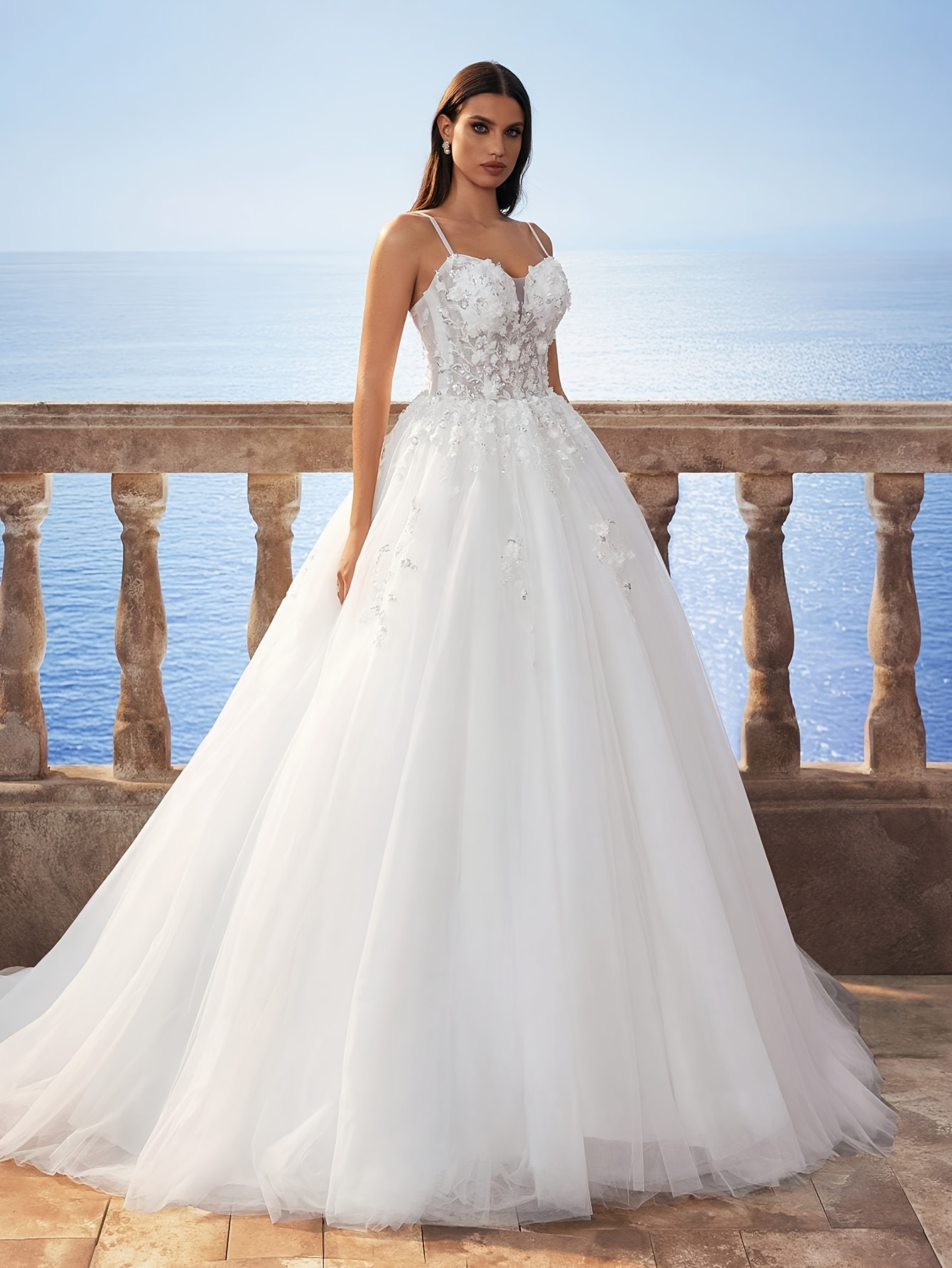 Vestido de Novia Elegante para Mujer con Cuello en V Profundo, Sin Tirantes y Adornado - Estilo Sirena sin Manoscon Faldas A-Line Completa & Cola Larga: Traje Formal Principesco Lavable a Maquina. Ideales Para Bodass Veraniegas Con Volados En Las "Mangoteras" Y Relleno De Pecho (Envío Inmediato Disponible) – Blanco PerfectePara Boda Playera Proms - Imagen 2